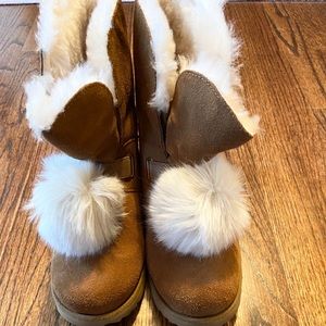 UGG Isley Water Resistant Boots - Girl's - size 5